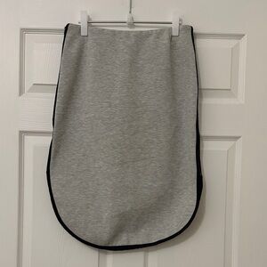 Anthropologie Sundays in Brooklyn Grey Fleece Navy-Trimmed Skirt Size M